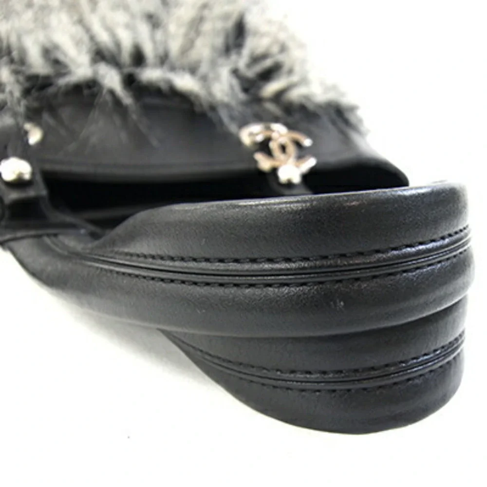 CHANEL Black Leather Logo Shoulder Bag